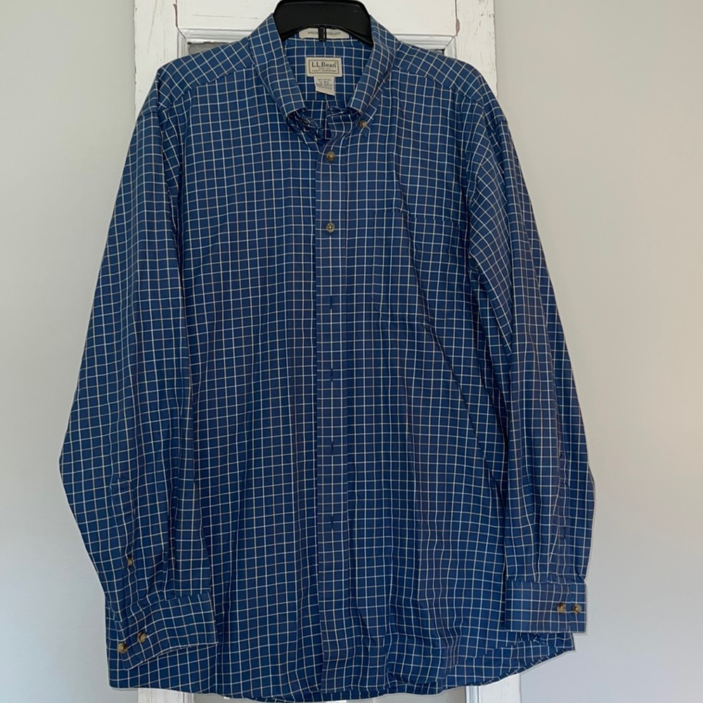 L. L. Bean dress shirt like new - EUC